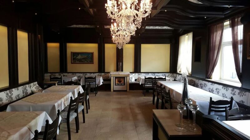 Restaurant * Cafe Janak